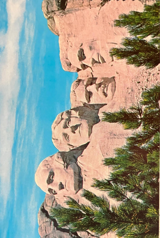 Mount Rushmore National Monument, Black Hills, Keystone, South Dakota - Vintage Postcard