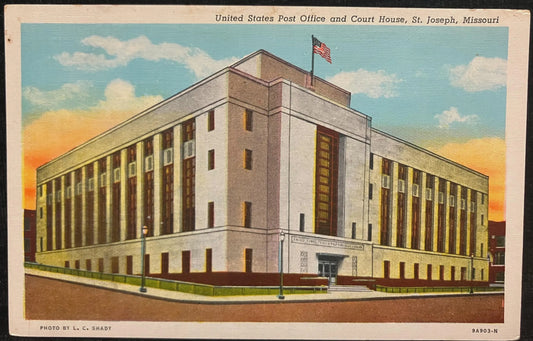 United States of Post Office and Courthouse, St. Joseph, Missouri - Photo: L. C. Shady - Vintage Postcard
