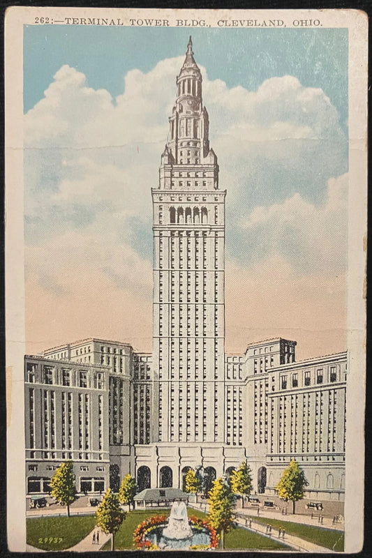 Terminal Tower Building, Cleveland, Ohio - Vintage Postcard