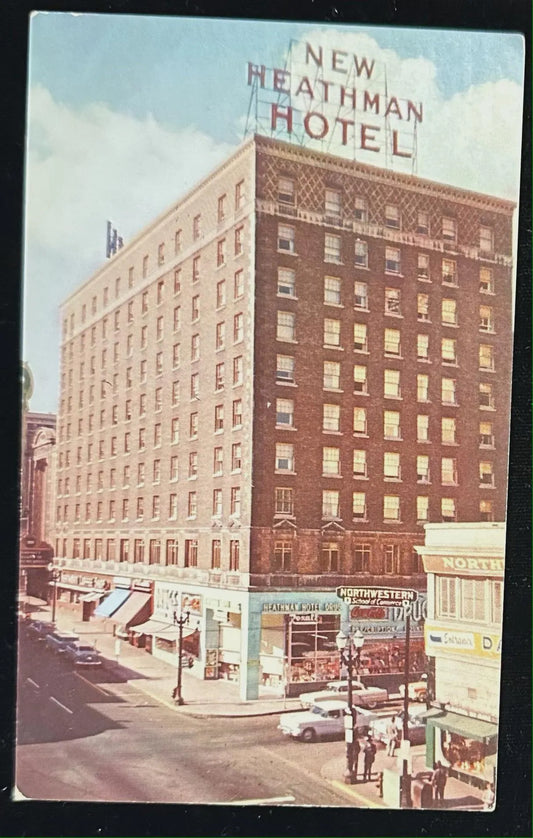 New Heathman Hotel, Portland, Oregon - Vintage Postcard