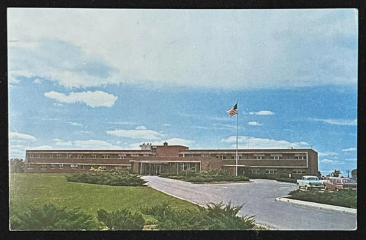 McPherson Community Health Center - Howell, Michigan - Vintage Postcard