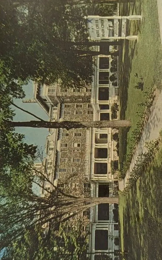 Battle Creek Health Center, Battle Creek, Michigan - Vintage Postcard