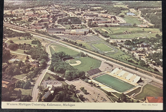 Western Michigan University, Kalamazoo, Michigan - Photo: John Penrod - Vintage Postcard