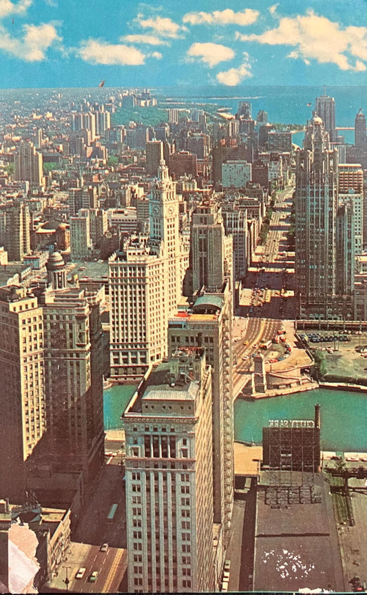 Michigan Avenue, Chicago, Illinois - Color: Penrod Studio - Vintage Postcard
