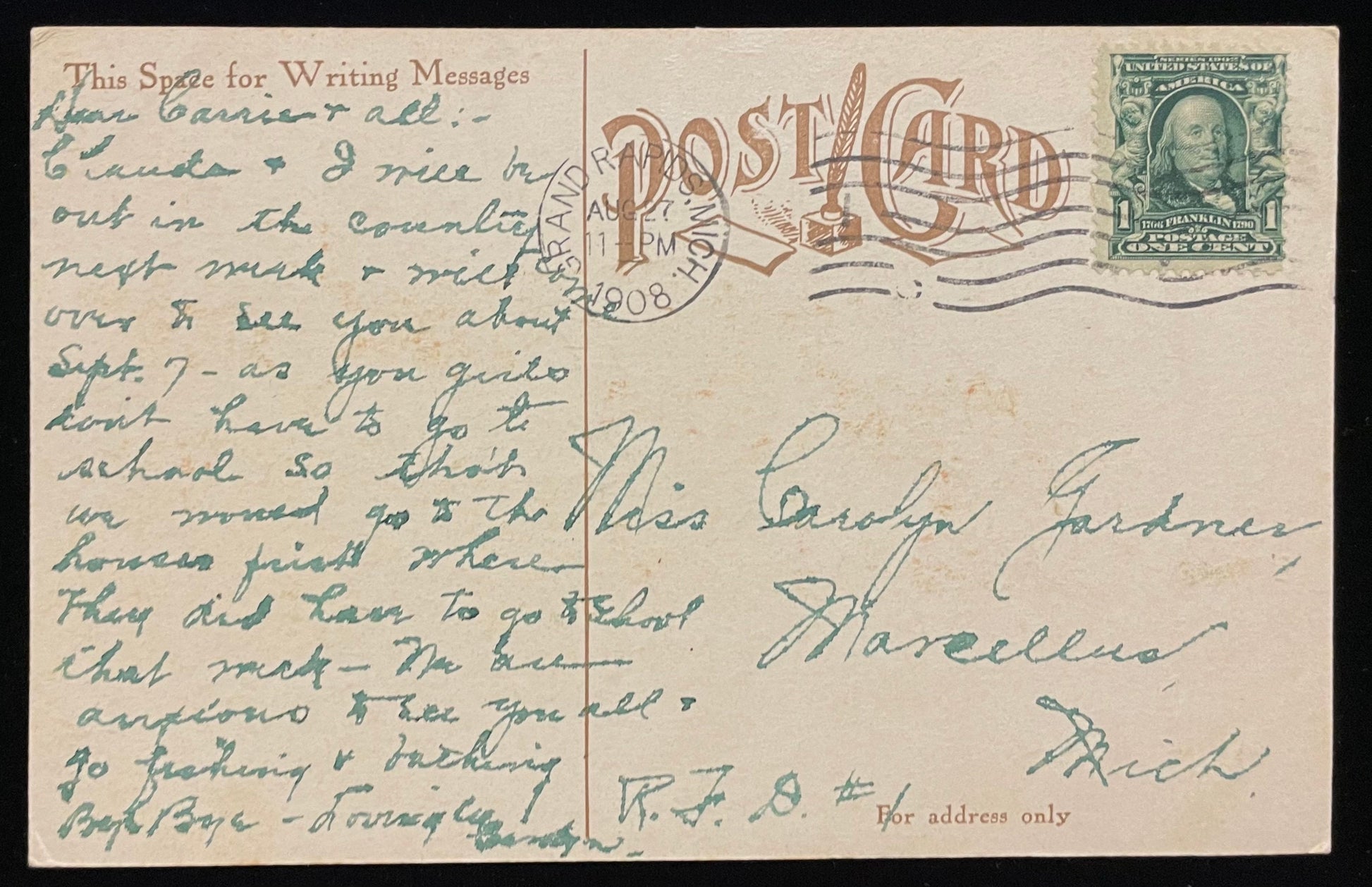 Union Depot, Grand Rapids, Michigan vintage postcard Good condition- there is writing on the back an
